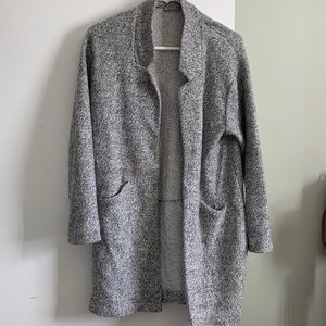 Long grey cardigan with pockets